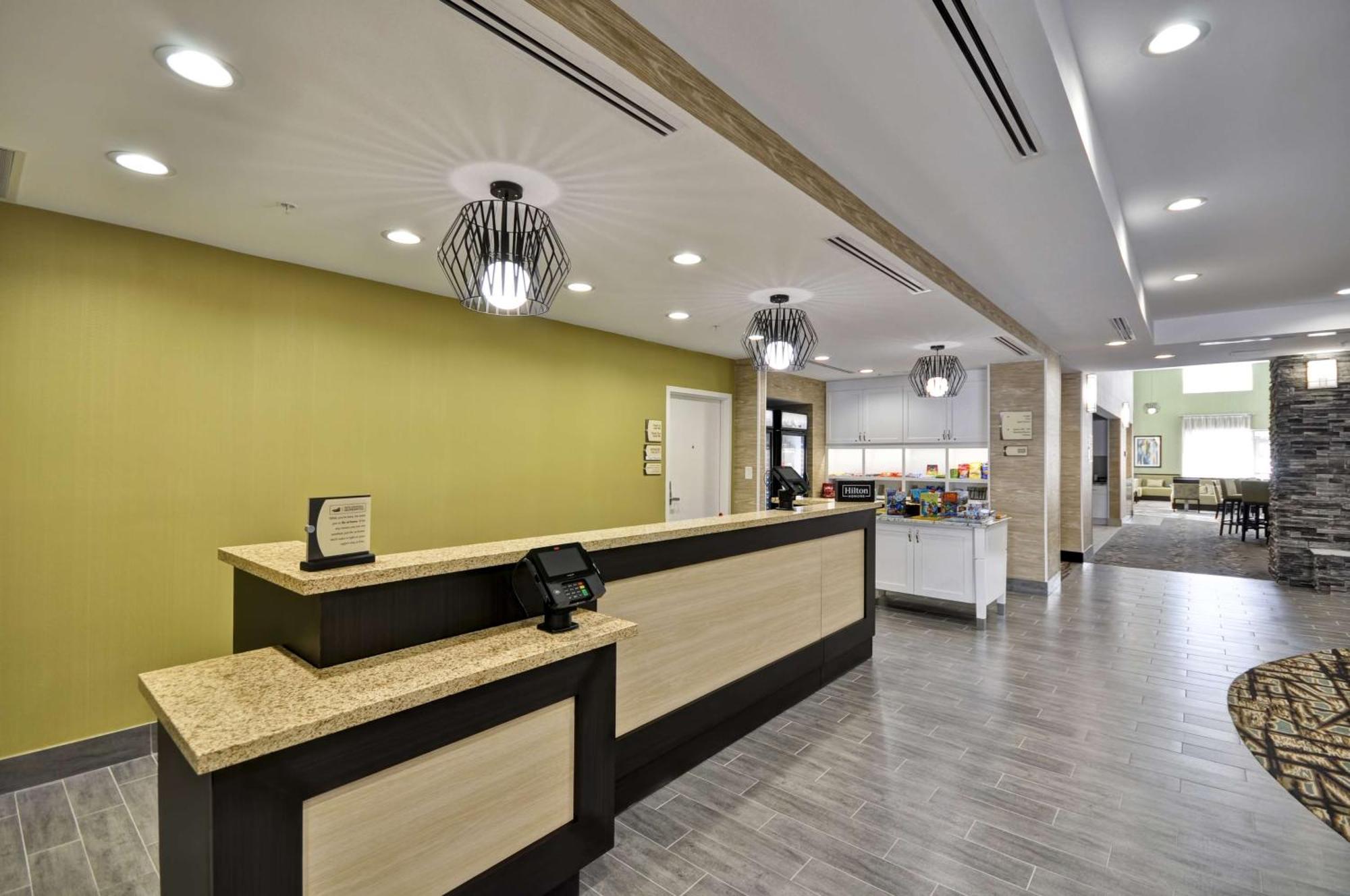 希尔顿惠庭酒店-奧古斯塔戈登公路 外观 照片